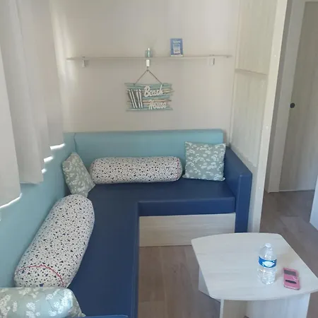 Mobil-home Pour 6 Personnes * Narbonne